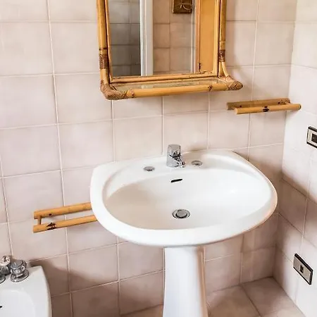 N140 - Numana, Quadrilocale Con Terrazzo E Doppi Servizi Numana